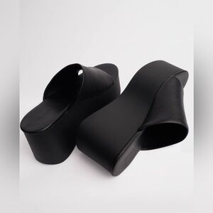 Tony Bianco Black Platform Shoes Sleek Design